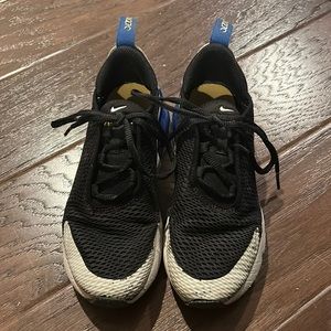 Boys Nike Air Max 270 shoes